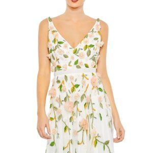 EMBELLISHED SLEEVELESS V NECK A LINE GOWN, Size 4, Brand new with tags